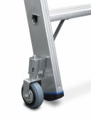 4 samoblokujące się rolki wyposażone w automatyczny mechanizm Roll-Stop (blokują się przy obciążeniu drabiny). 4 samoblokujące się rolki wyposażone w automatyczny mechanizm Roll-Stop (blokują się przy obciążeniu drabiny).